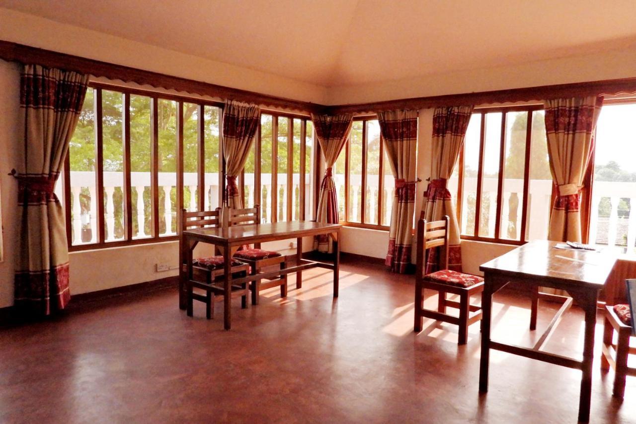 Skyway Hotel Entebbe Esterno foto