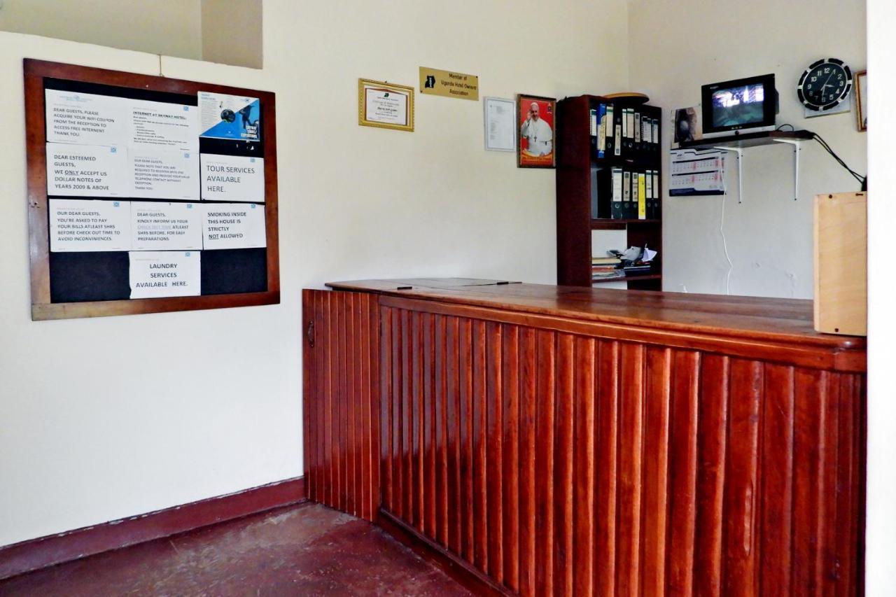Skyway Hotel Entebbe Esterno foto