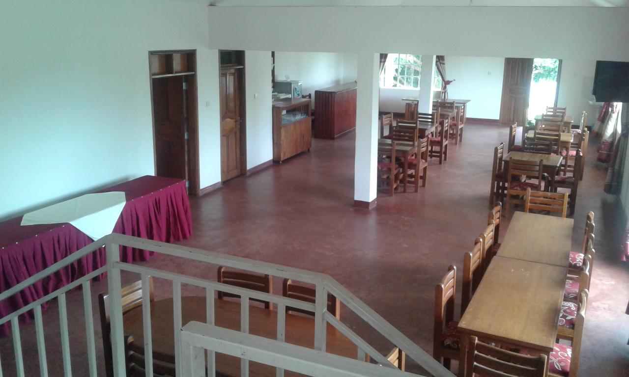 Skyway Hotel Entebbe Esterno foto