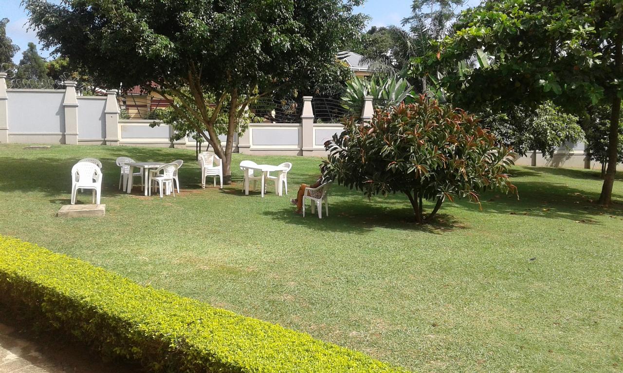 Skyway Hotel Entebbe Esterno foto