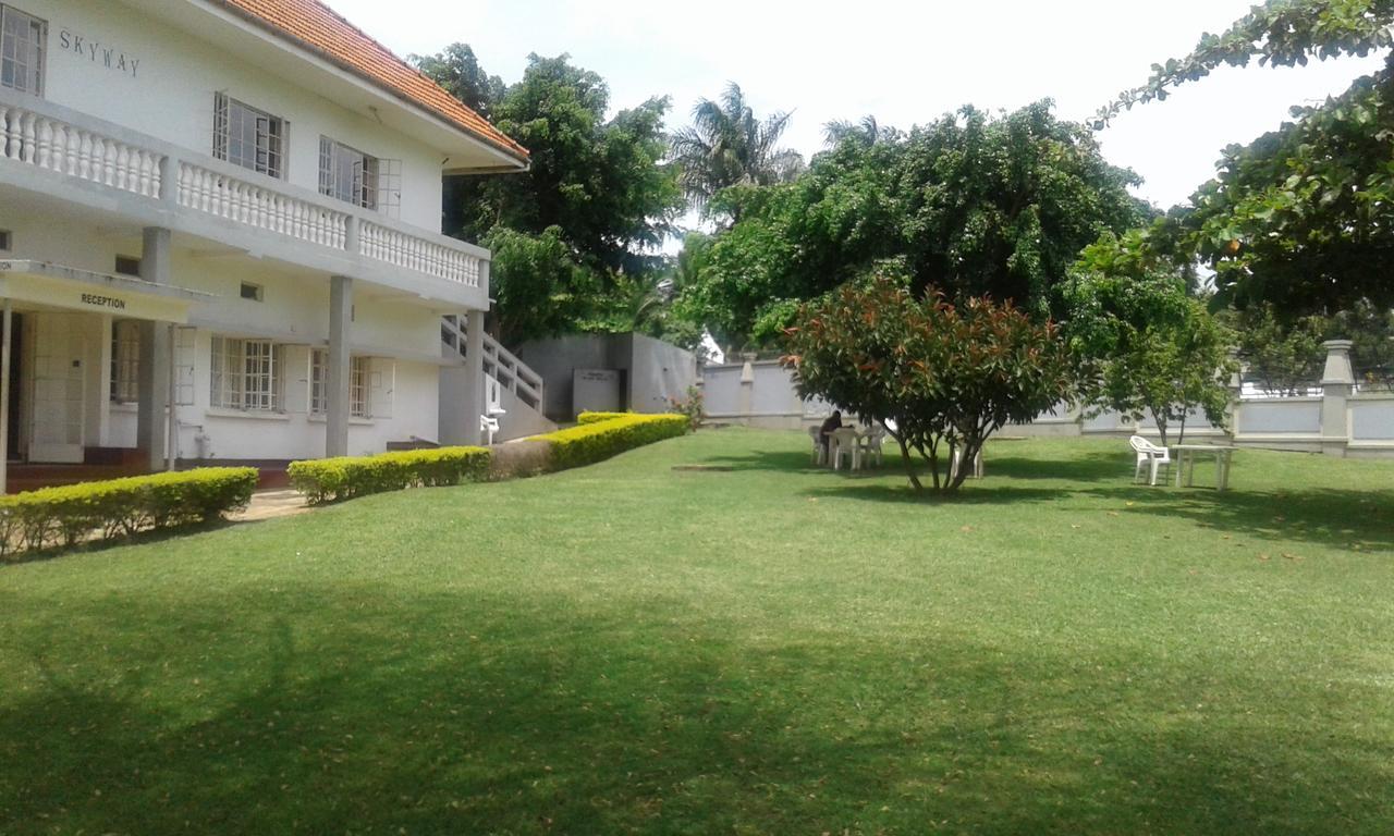 Skyway Hotel Entebbe Esterno foto