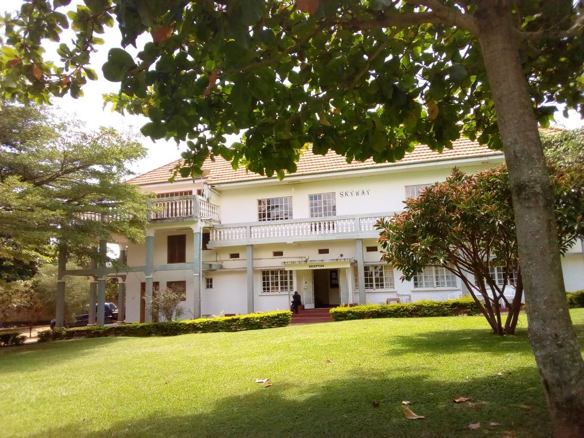 Skyway Hotel Entebbe Esterno foto