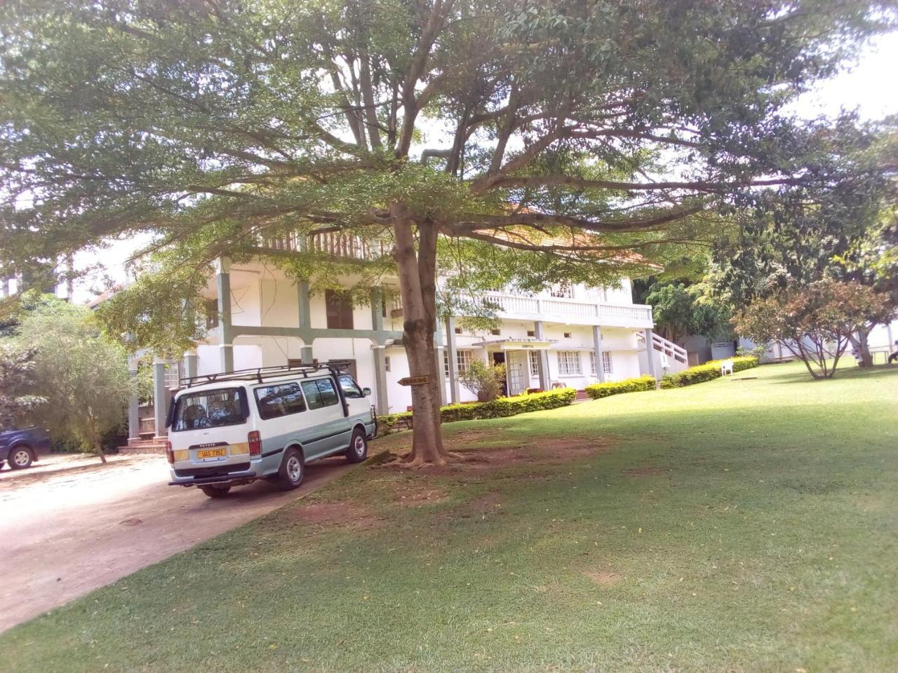 Skyway Hotel Entebbe Esterno foto