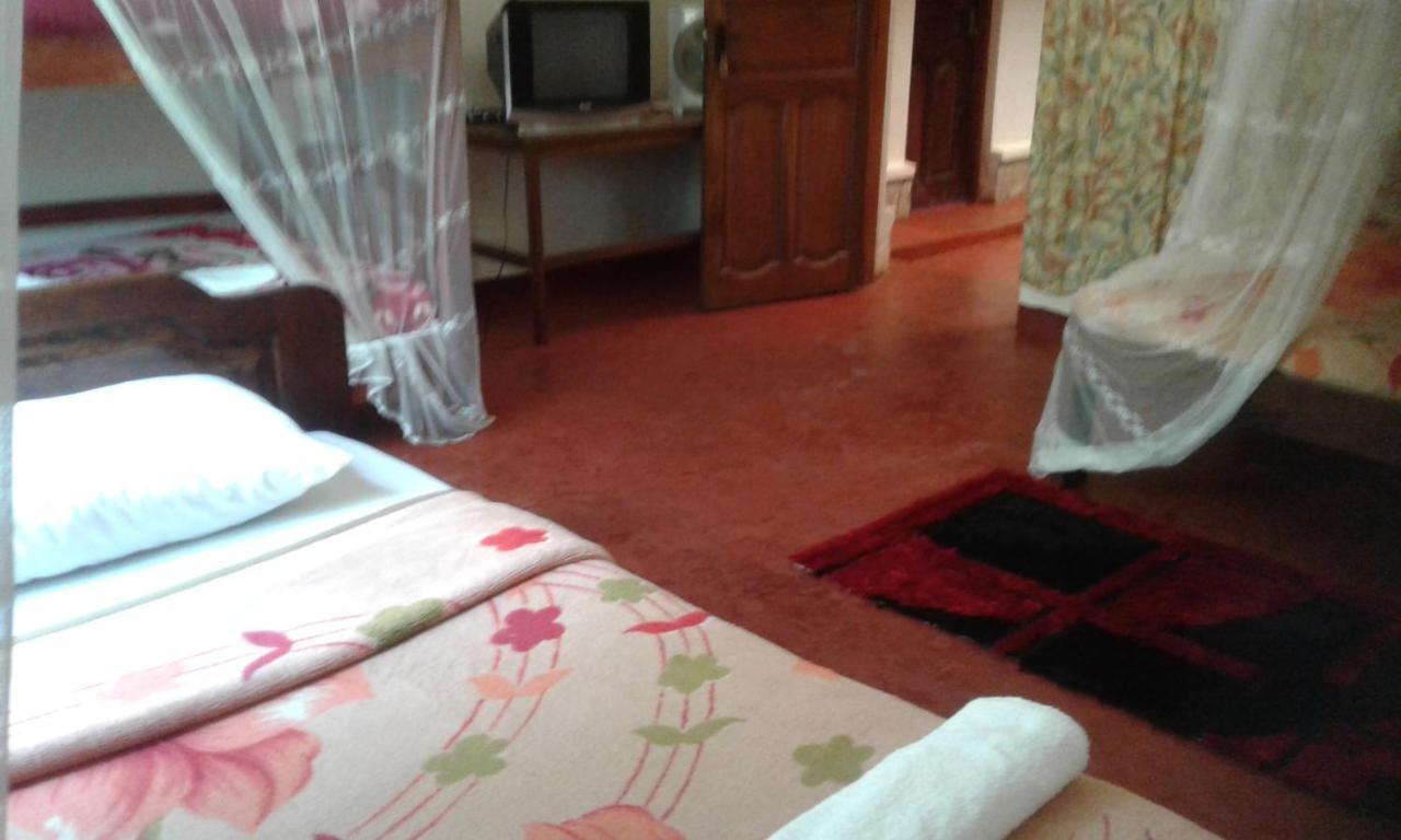 Skyway Hotel Entebbe Esterno foto